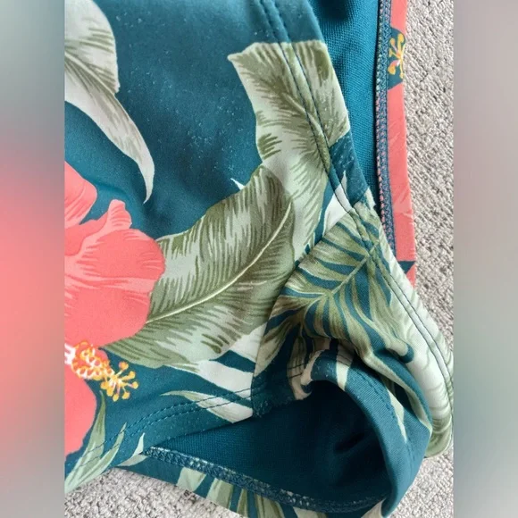 One piece swimsuit 🩱 - Picture 4 of 5